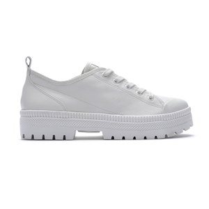 a pie-Zapatillas-Avak PD
