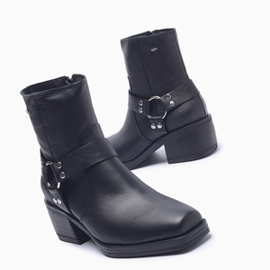 a pie-Botas-Muni SN