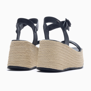 a pie-Plataformas-Barú SN