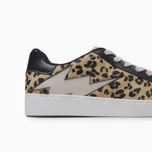 a pie-Zapatillas-BRESCIA SN