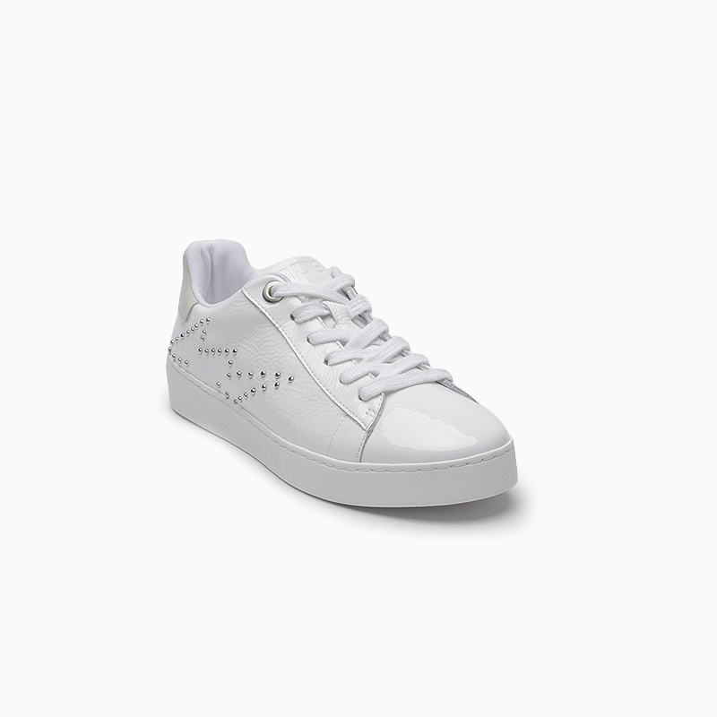 a pie-Zapatillas-Duobi FN