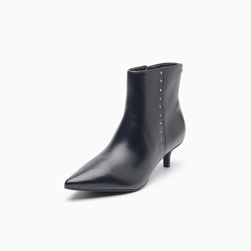 a pie-Botas-CASCIA AN