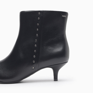 a pie-Botas-CASCIA SN