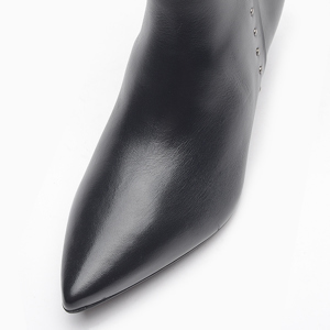a pie-Botas-CASCIA FN