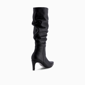 a pie-Botas-Chari SN