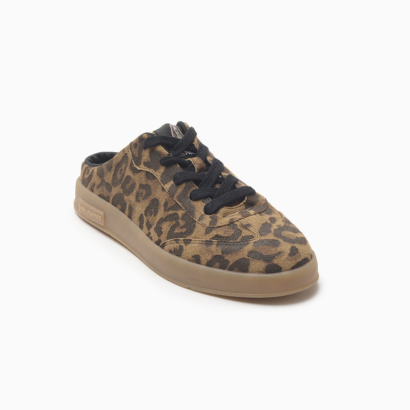 Hush Puppies-Zuecos-Akira FN