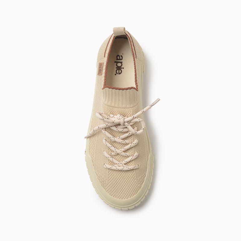 a pie-Zapatillas-Vilena AN