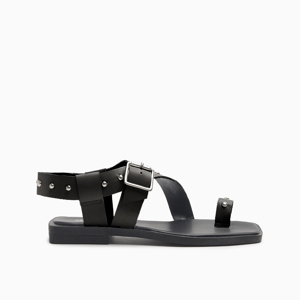 a pie-Sandalias-Bernie PD