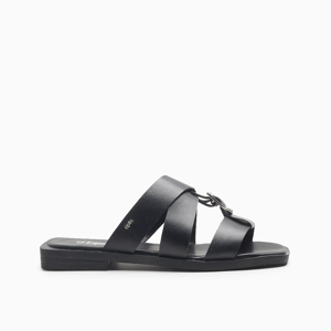 a pie-Sandalias-Nika PD