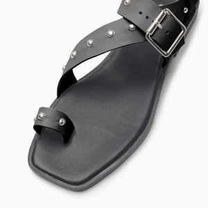 a pie-Sandalias-Bernie FN