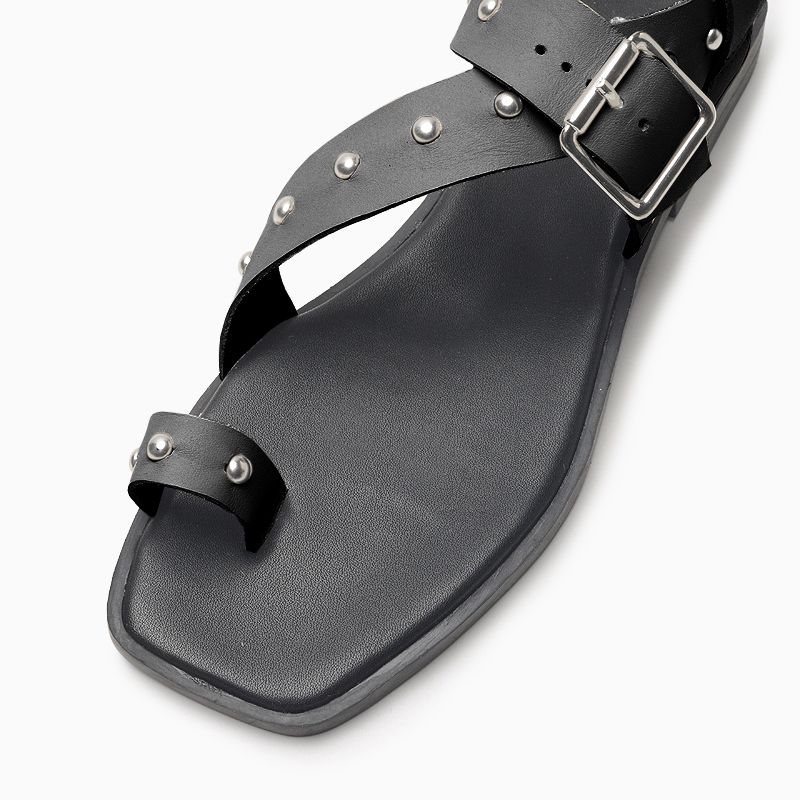 a pie-Sandalias-Bernie FN