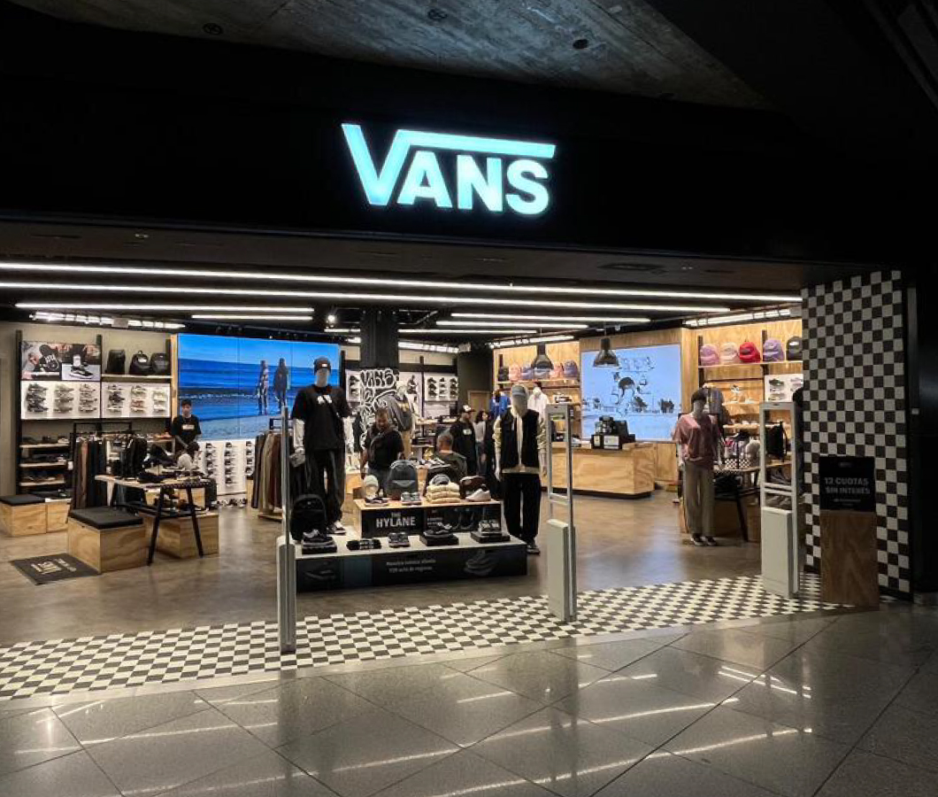 Vans Nuevocentro - Nuevocentro Shopping Vans Nuevocentro en Nuevocentro Shopping, Córdoba