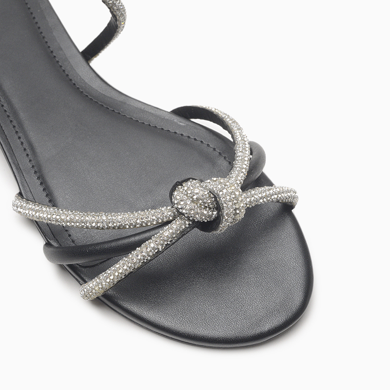 a pie-Sandalias-Nubia FN