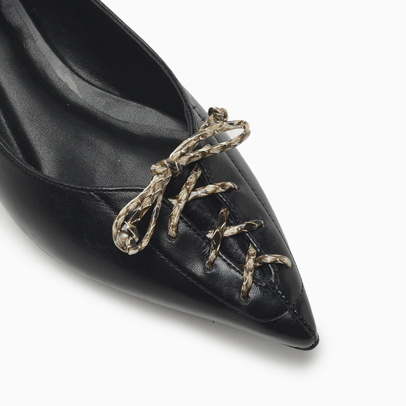 a pie-Balerina-Bond FN