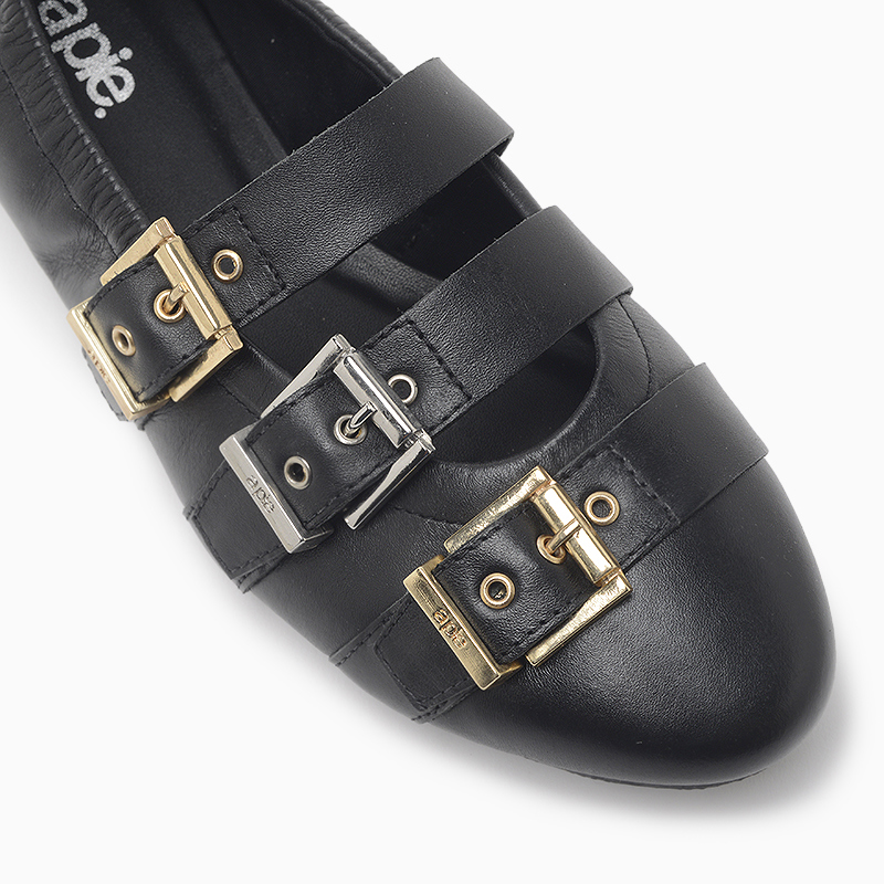 a pie-Balerinas-Clash FN