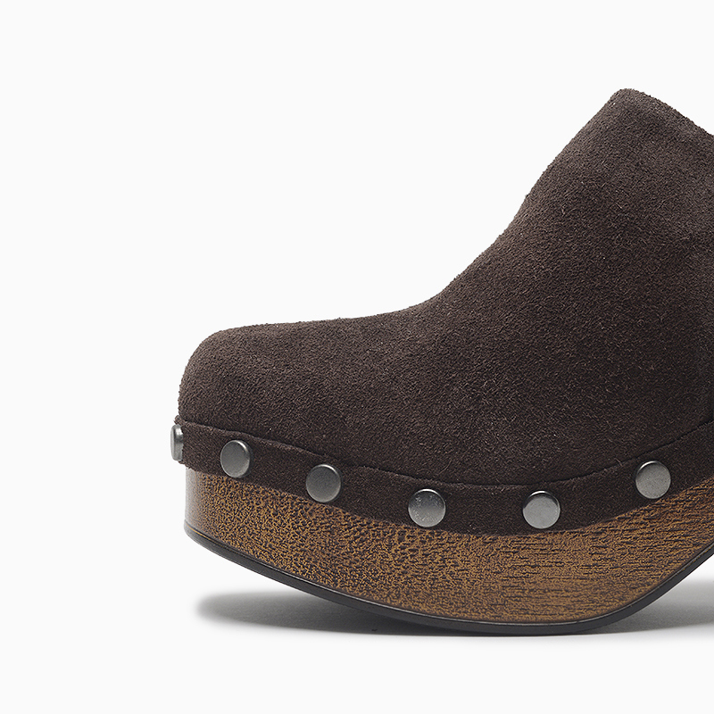 a pie-Zuecos-Nica FN