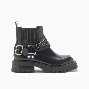 a pie-Botas-Wayna PD