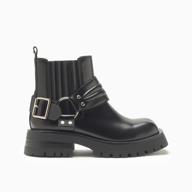 a pie-Botas-Wayna PD