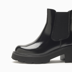 a pie-Botas-Giorgia FN