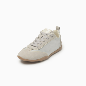 a pie-Zapatillas-Terry SN