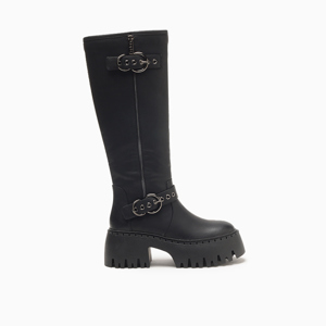 a pie-Botas-RIze PD
