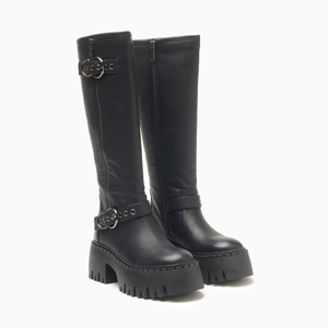 a pie-Botas-RIze AN