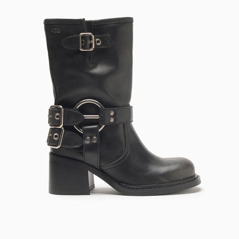 a pie-Botas-Cilene PD