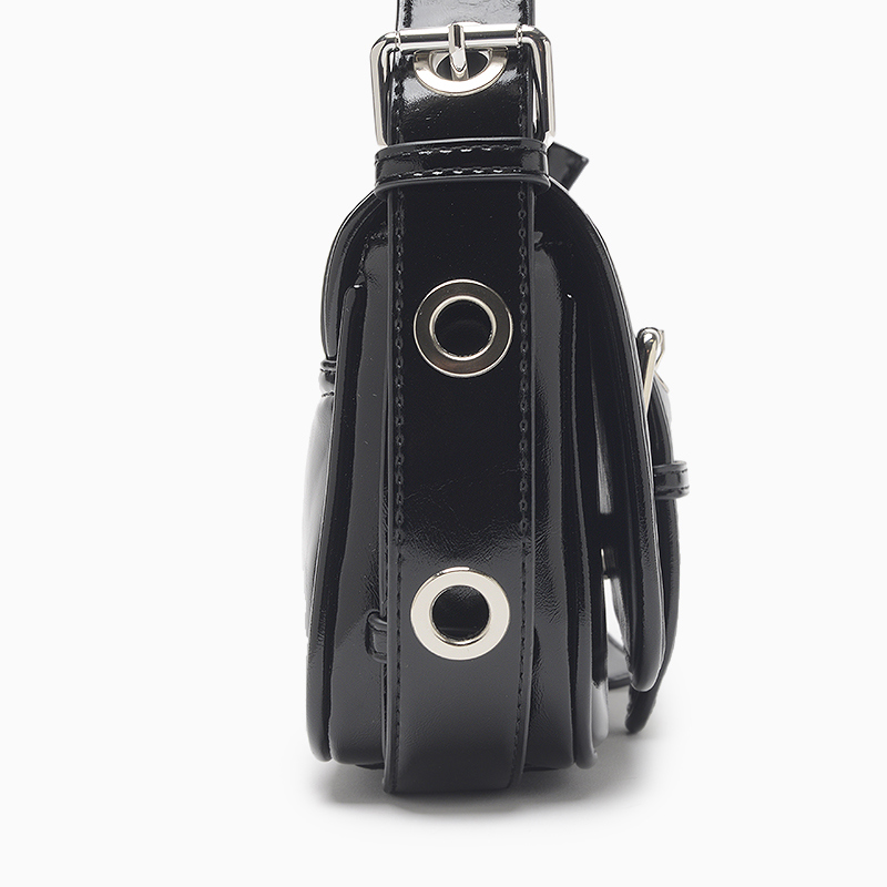 a pie-Cartera-Cartera Riot FN
